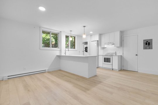 3365 Avenue Barclay
