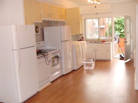1542 Rue Springland