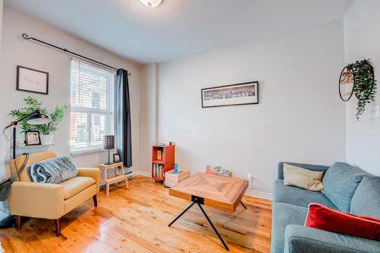 1228 Rue Ropery