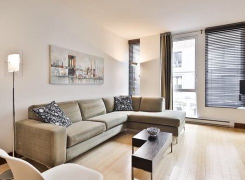 425 Rue Sainte-Hélène