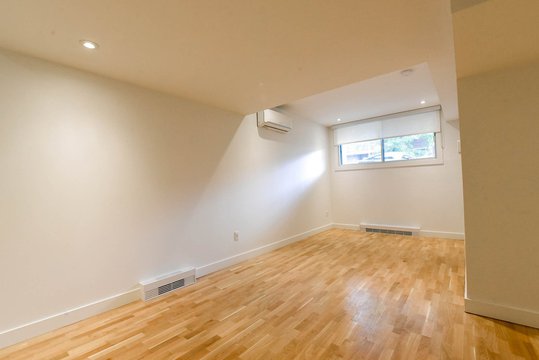 Louer.ca ) 3195 Van Horne Avenue, Montréal QC à Louer
