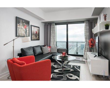 Luxury condo at the Bell Centre - 34 floors