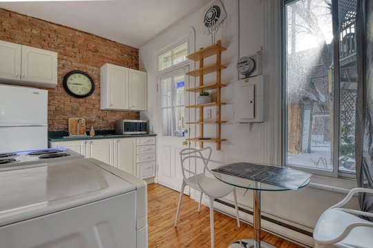4380 Rue de Bordeaux