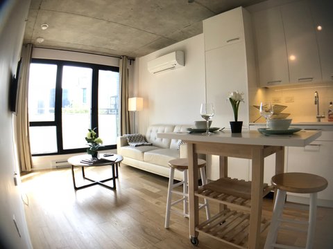 1265 Rue Lambert Closse