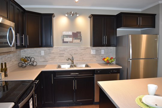 945 Maplewood Drive