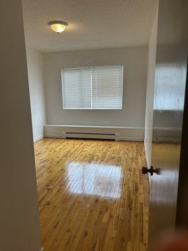 403 Agnes Street