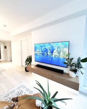 2738 Library Lane