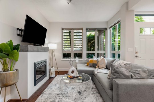 78 14th Street West