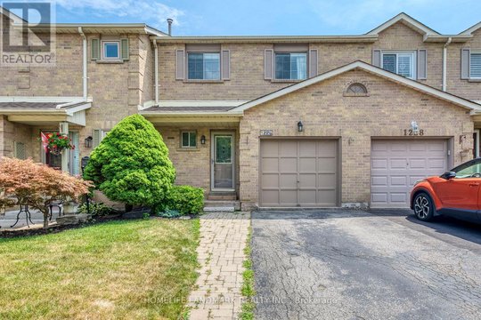 1226 COTTONWOOD CRESCENT
