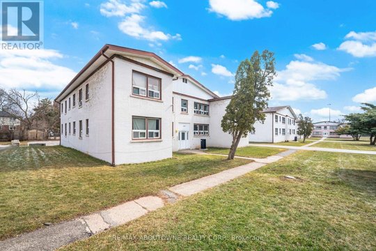 7 - 1037 CHURCHILL AVENUE E