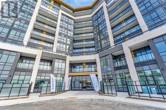 721 - 405 DUNDAS STREET W