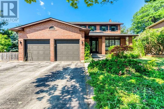 1124 NOTLEY CRESCENT