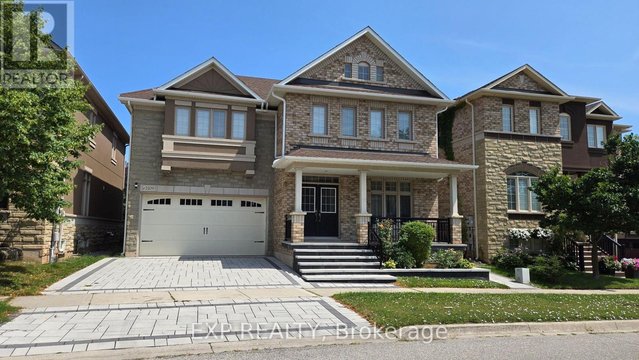 2209 BLACKBIRD COURT