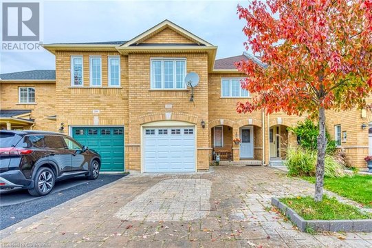 2349 NEWCASTLE Crescent