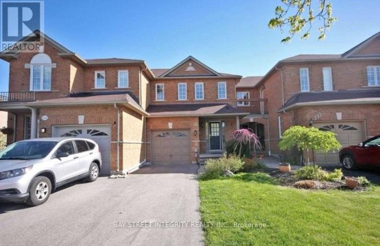 355 RAVINEVIEW WAY