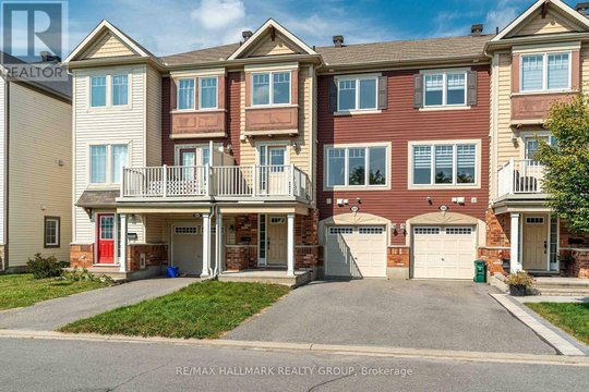 164 SUNSHINE CRESCENT