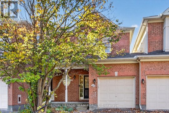 24 HEMLO CRESCENT