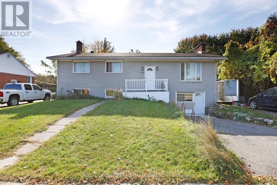 142 MEADOWLANDS DRIVE W
