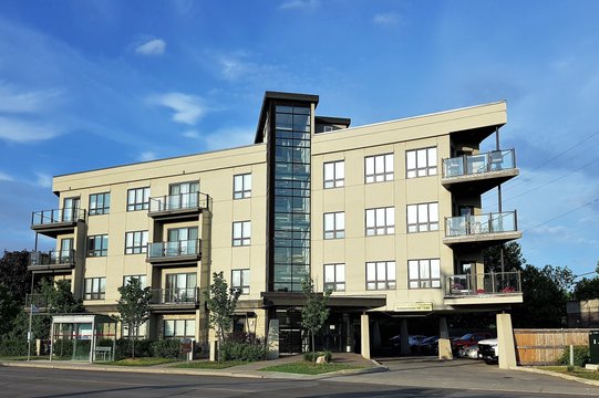 999 Merivale Road