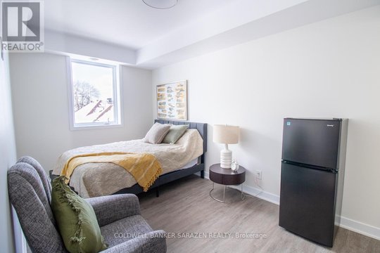 203 - 994 BRONSON AVENUE