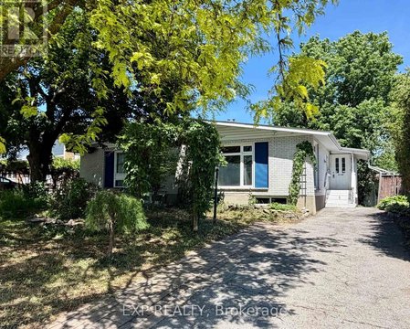 21 SOUTHVIEW CRESCENT