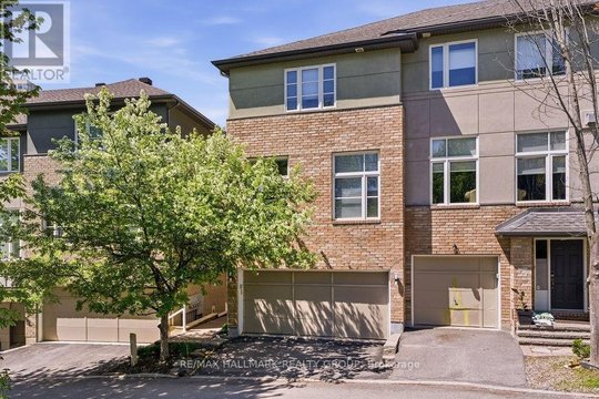 8 PONDSIDE PRIVATE
