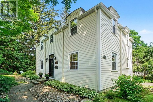 171 MINTO PLACE
