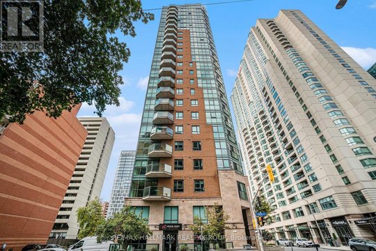 PH#4 - 445 LAURIER AVENUE W