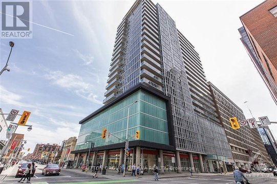 1404 - 324 LAURIER AVENUE W