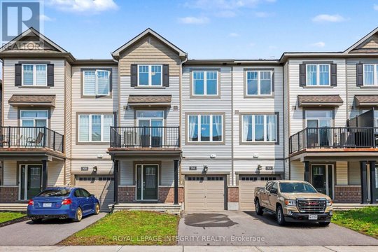 906 LIXNAW COURT