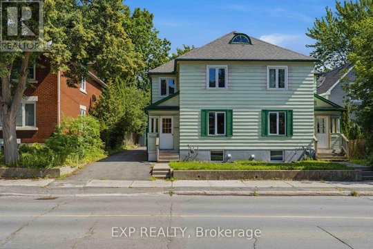 452 SUNNYSIDE AVENUE