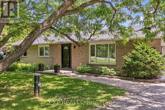 10 QUEEN ANNE CRESCENT