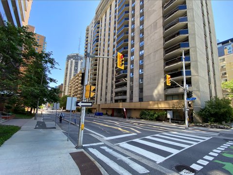 470 Laurier Avenue West