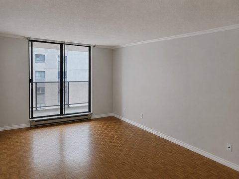475 Laurier Avenue West