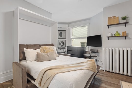 95 Henderson Avenue