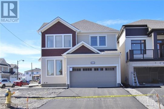 924 NOKOMIS PLACE