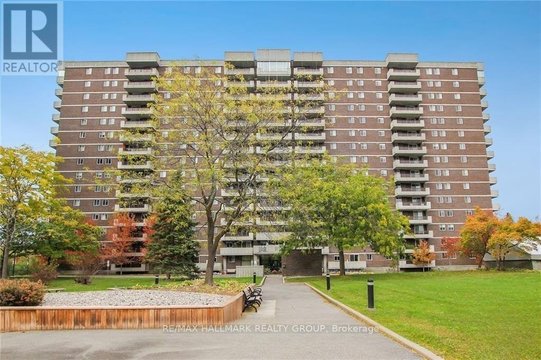 212 - 1705 PLAYFAIR DRIVE
