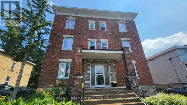 3 - 125 GLENORA STREET
