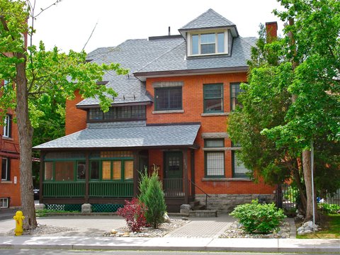 242 Charlotte Street
