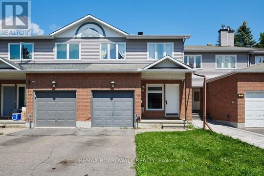 79 HUNTERS GLEN CRESCENT