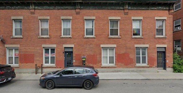 215 Kent Street