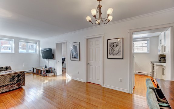 805 Avenue McEachran