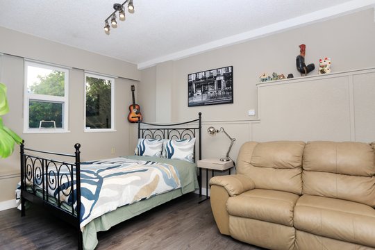 20 Darney Bay