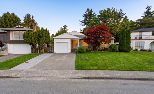6231 Nadine Crescent