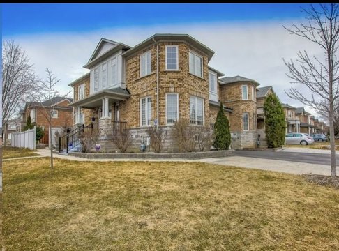 155 Rideau Drive