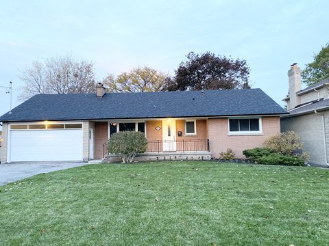 125 Fairglen Avenue
