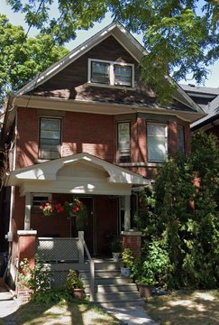18 Fairview Boulevard