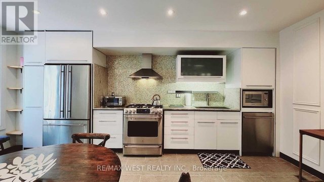 UNIT C - 388 MANNING AVENUE
