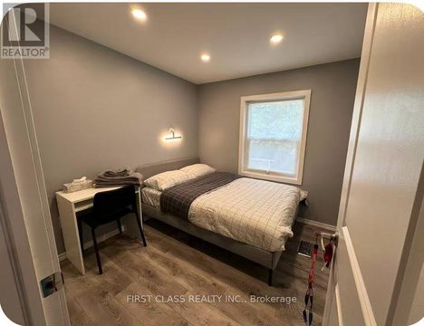 ROOM ON 2ND FLR - 76 MACDONALD STREET