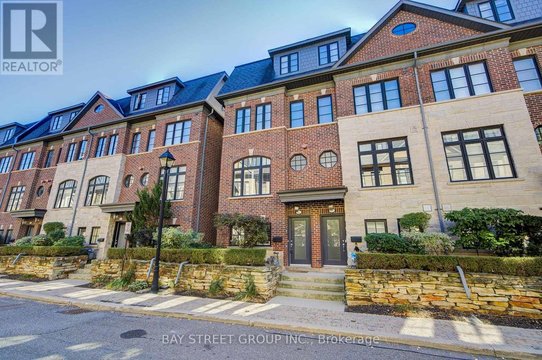 51 LOBO MEWS